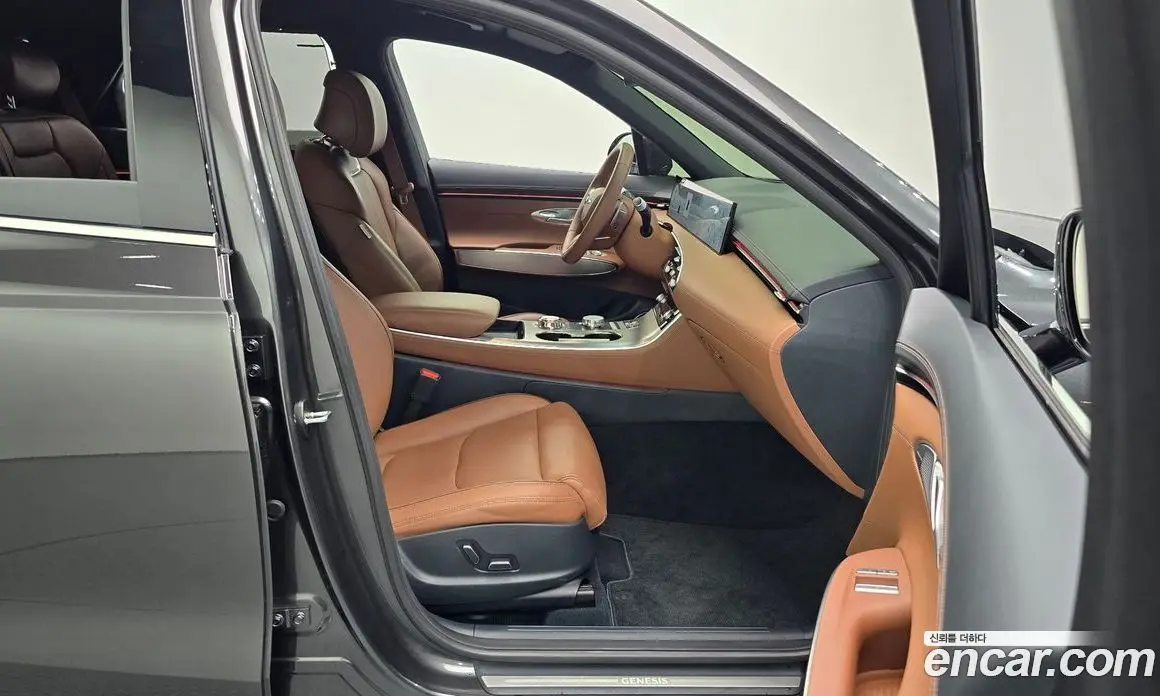 Genesis GV70 2024 2.5 автомат (гидро), фото 17