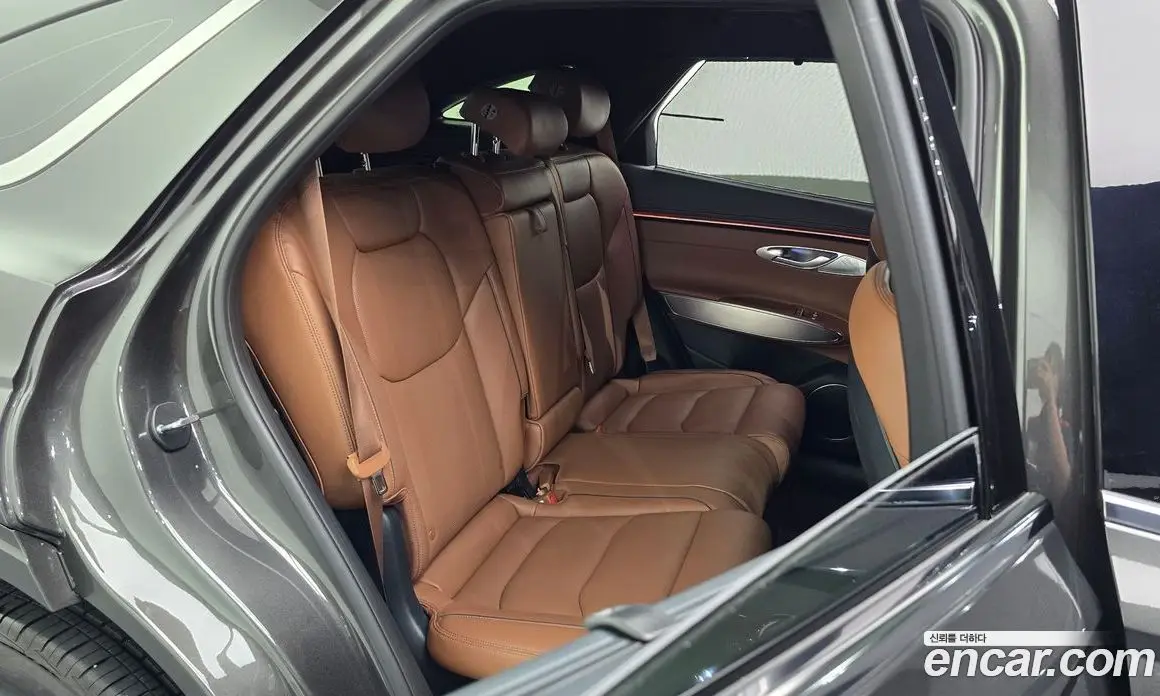 Genesis GV70 2024 2.5 автомат (гидро), фото 18
