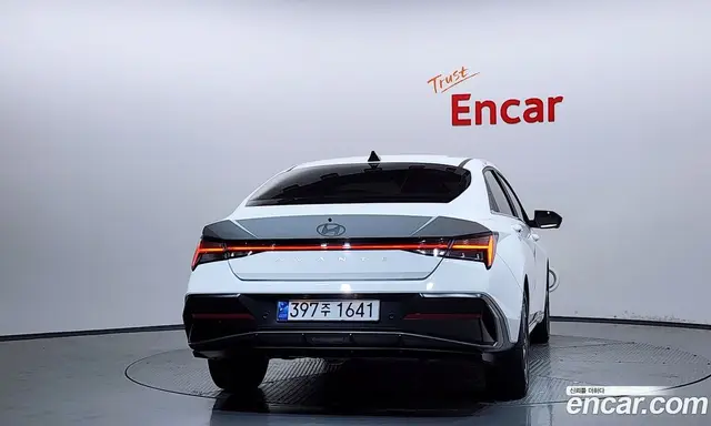 Hyundai Avante 2023 1.6 автомат (гидро), миниатюра 4