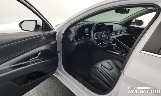 Hyundai Avante 2023 1.6 автомат (гидро), миниатюра 10