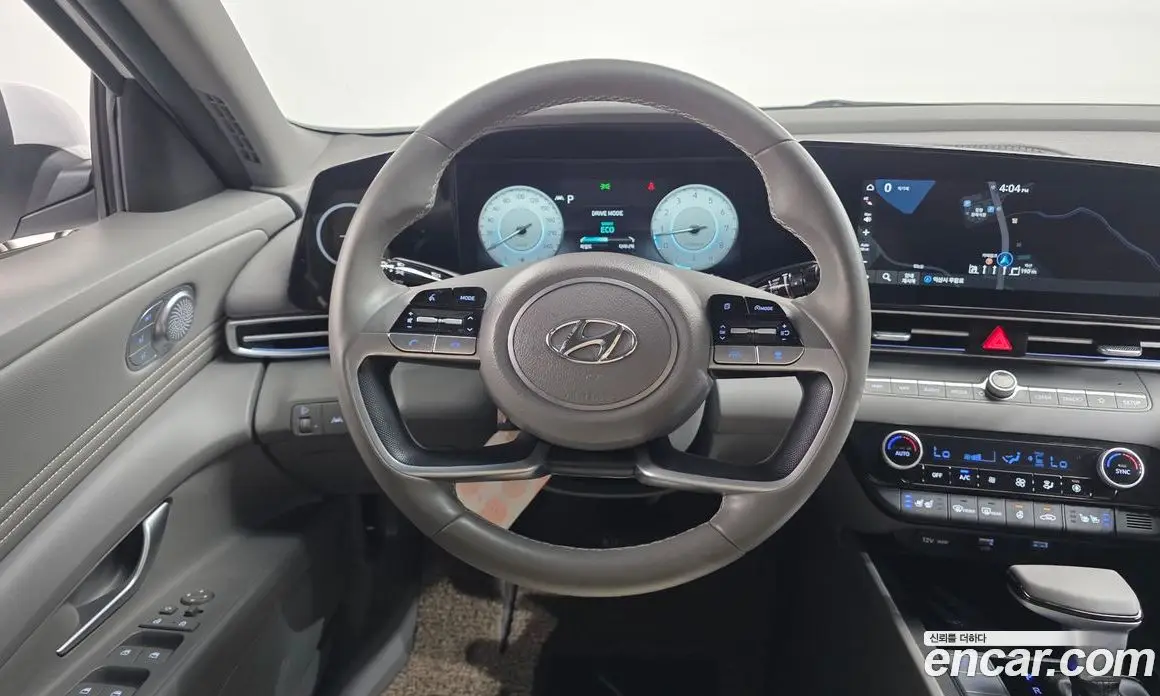 Hyundai Avante 2023 1.6 автомат (гидро), фото 14