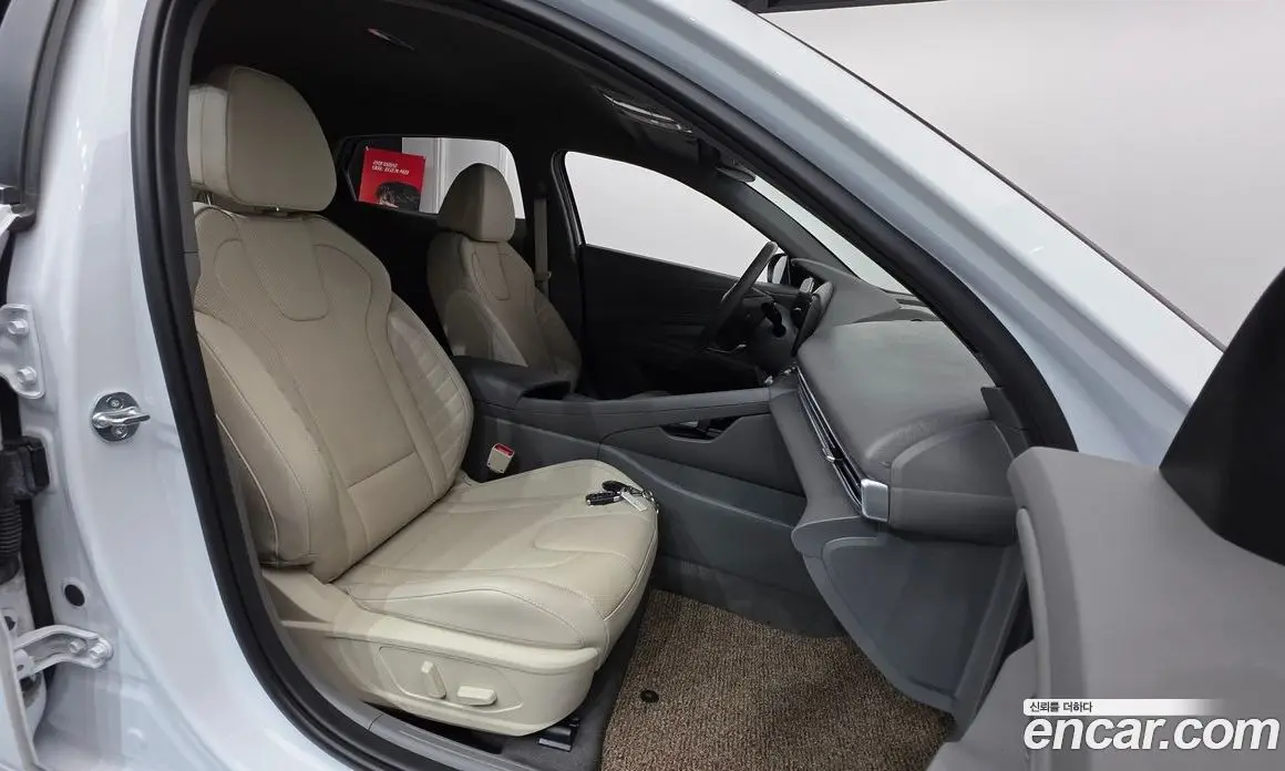 Hyundai Avante 2023 1.6 автомат (гидро), фото 10