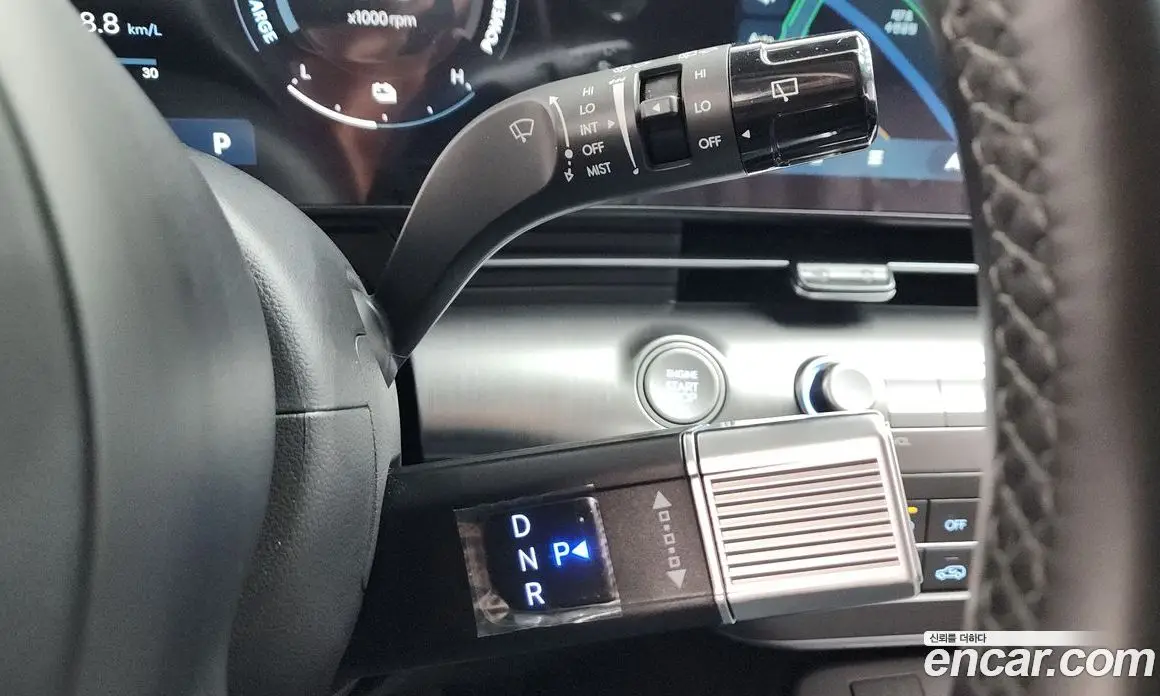Hyundai Kona 2025 1.6 автомат (гидро), фото 12