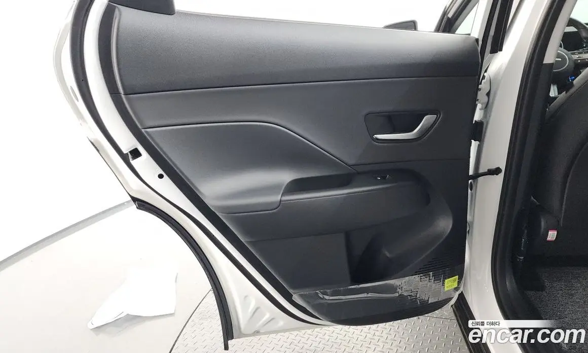 Hyundai Kona 2025 1.6 автомат (гидро), фото 15