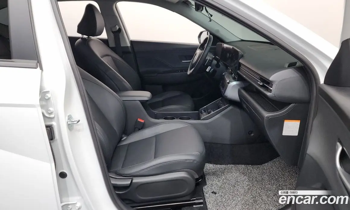 Hyundai Kona 2025 1.6 автомат (гидро), фото 16