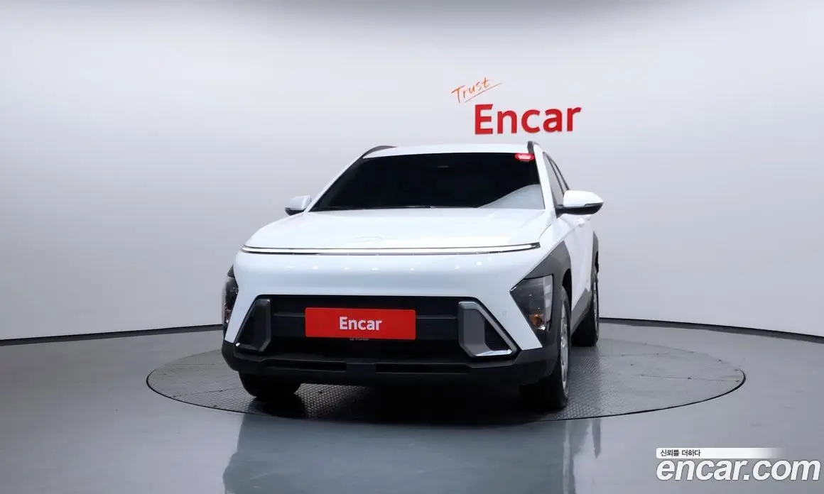 Hyundai Kona 2025 1.6 автомат (гидро), фото 3