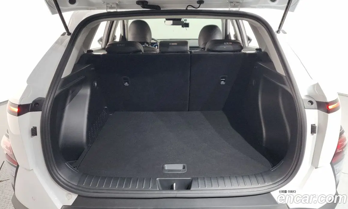 Hyundai Kona 2025 1.6 автомат (гидро), фото 22