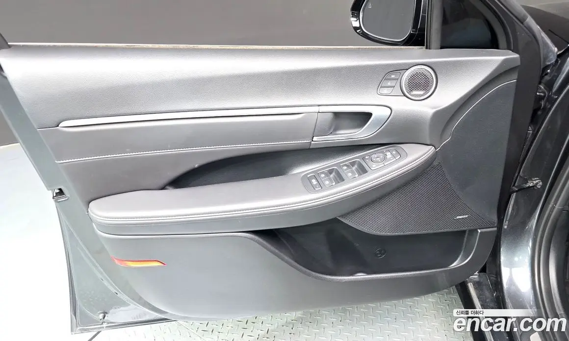 Hyundai Sonata 2023 2.0 автомат (гидро), фото 14