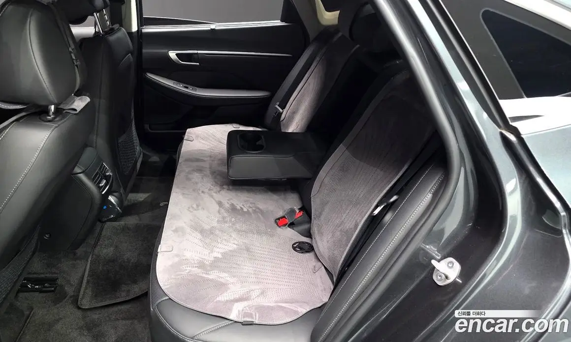 Hyundai Sonata 2023 2.0 автомат (гидро), фото 18