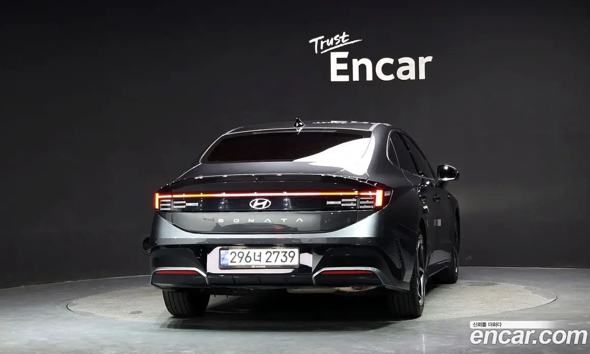 Hyundai Sonata 2023 2.0 автомат (гидро), фото 4