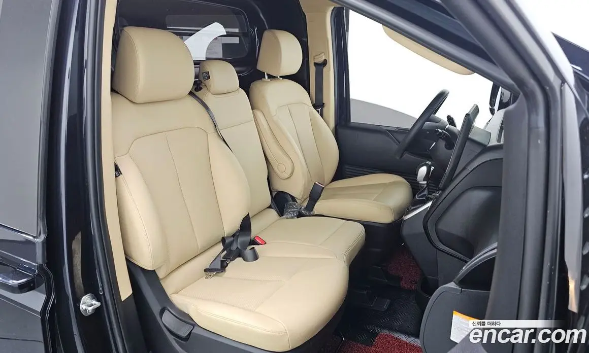 Hyundai Staria 2024 1.6 автомат (гидро), фото 11