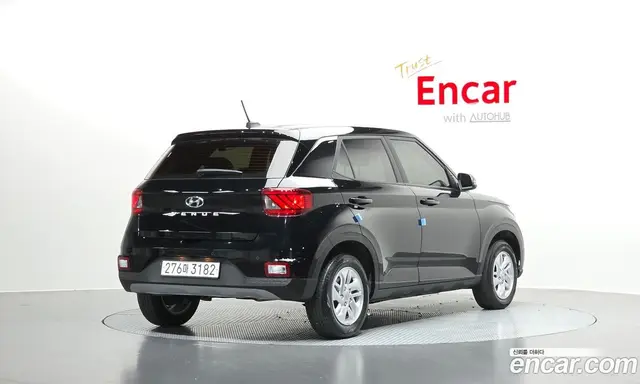 Hyundai Venue 2025 1.6 автомат (гидро), миниатюра 2