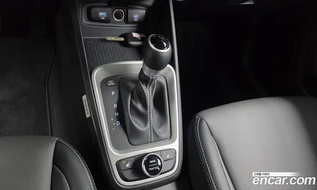 Hyundai Venue 2025 1.6 автомат (гидро), миниатюра 12