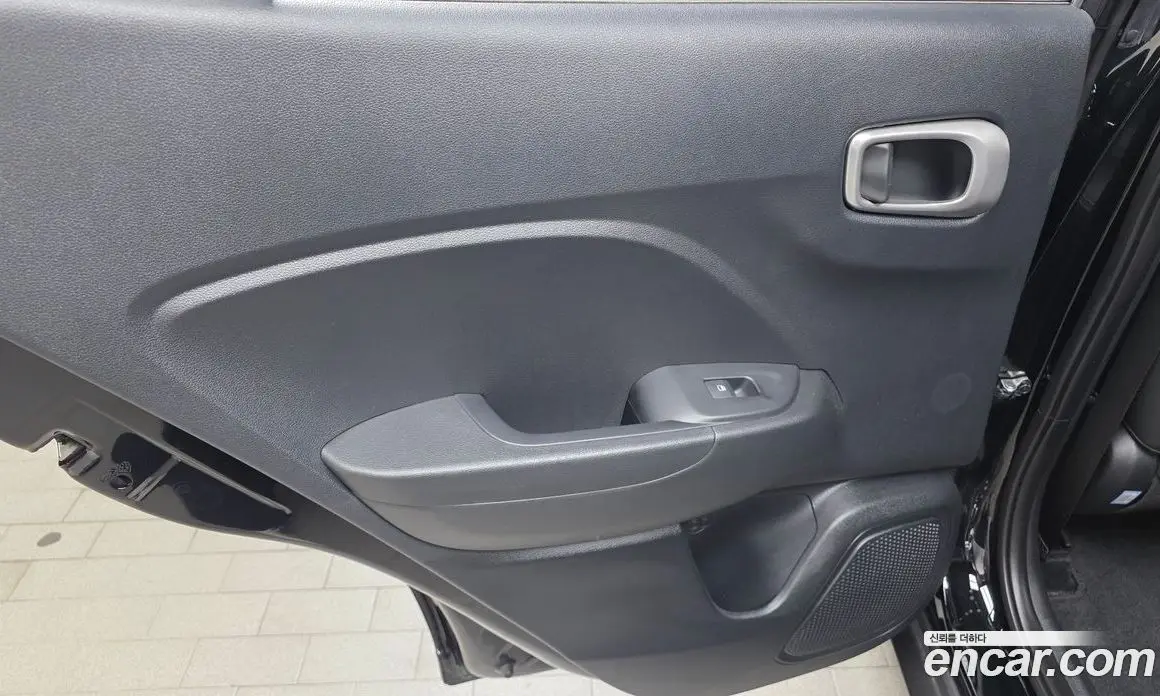 Hyundai Venue 2025 1.6 автомат (гидро), фото 15