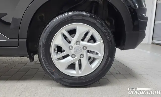 Hyundai Venue 2025 1.6 автомат (гидро), миниатюра 7
