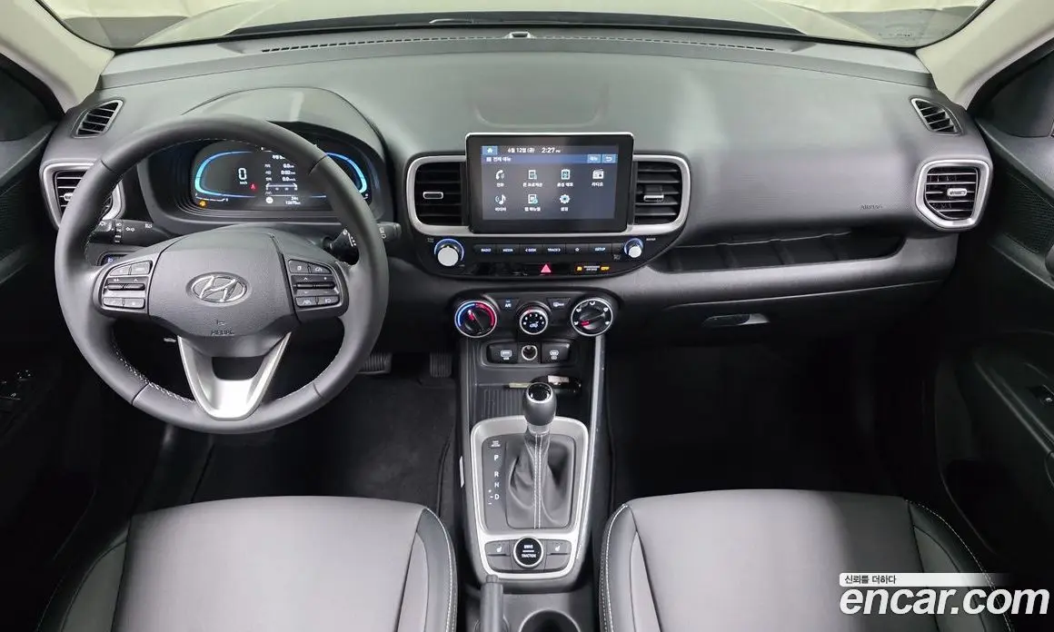 Hyundai Venue 2025 1.6 автомат (гидро), фото 10