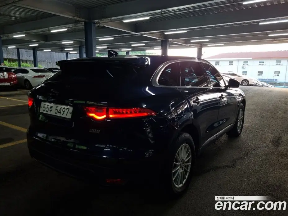 Jaguar F-Pace 2018 2.0 автомат (гидро), фото 2 Jaguar F-Pace 2018 2.0 автомат (гидро), фото 2