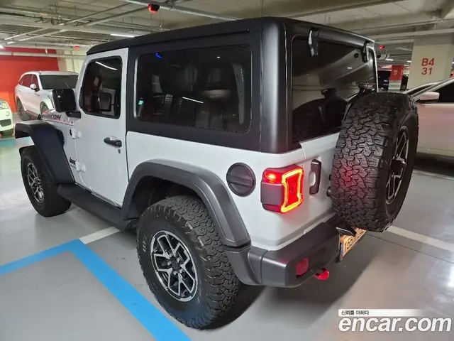 Jeep Wrangler 2025 2.0 автомат (гидро), миниатюра 9