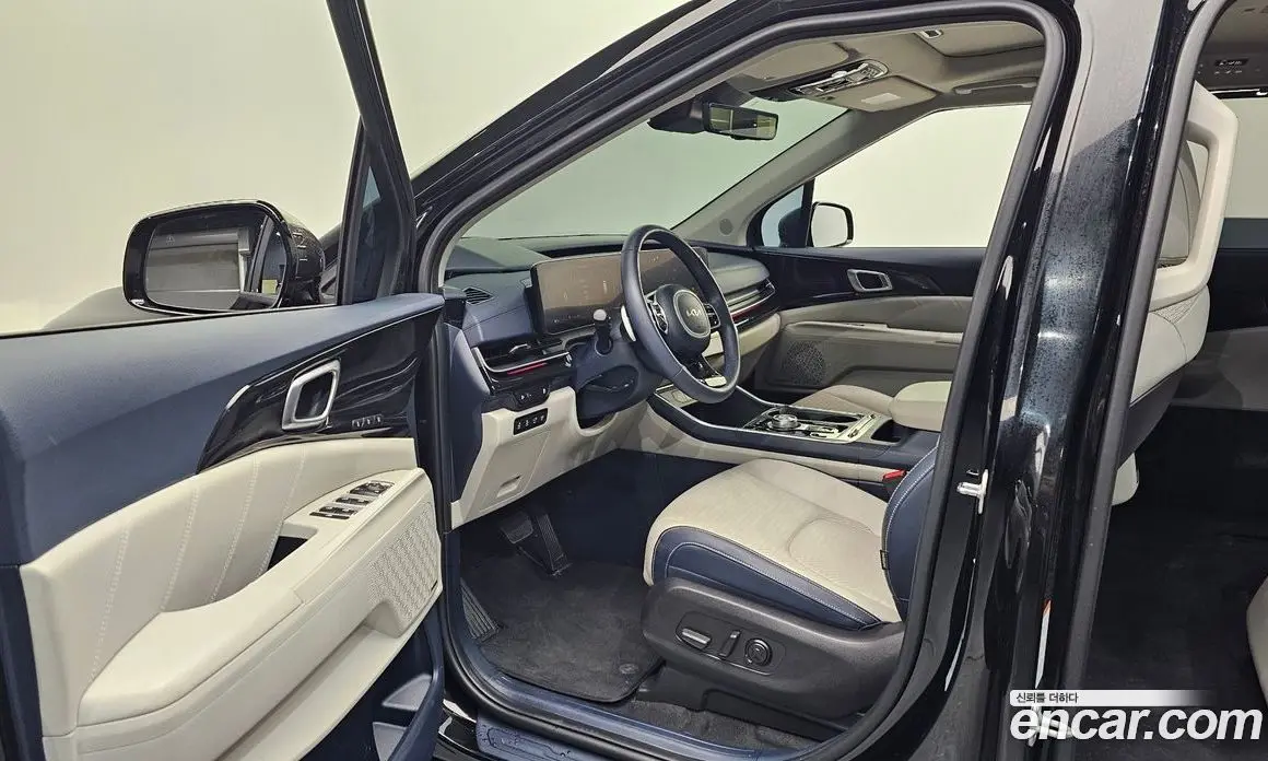 Kia Carnival 2024 1.6 автомат (гидро), фото 13