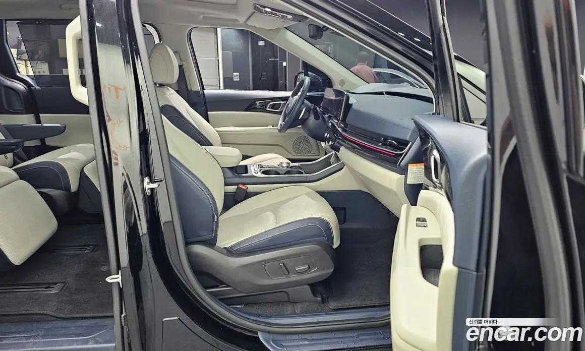 Kia Carnival 2024 1.6 автомат (гидро), фото 17