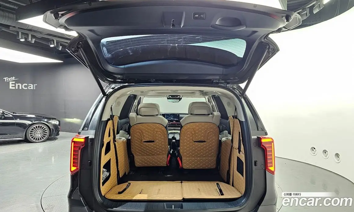 Kia Carnival 2024 1.6 автомат (гидро), фото 26