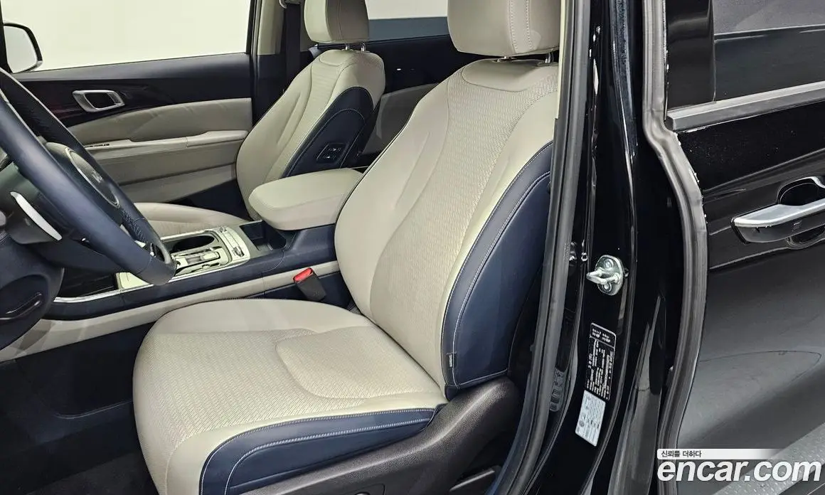 Kia Carnival 2024 1.6 автомат (гидро), фото 28