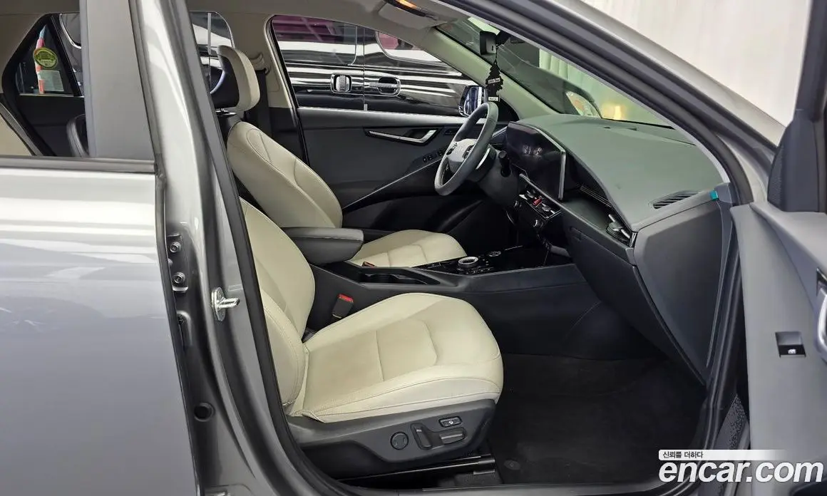 Kia Niro 2022 1.6 автомат (гидро), фото 17