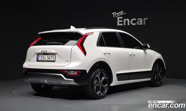 Kia Niro 2022 1.6 автомат (гидро), миниатюра 2