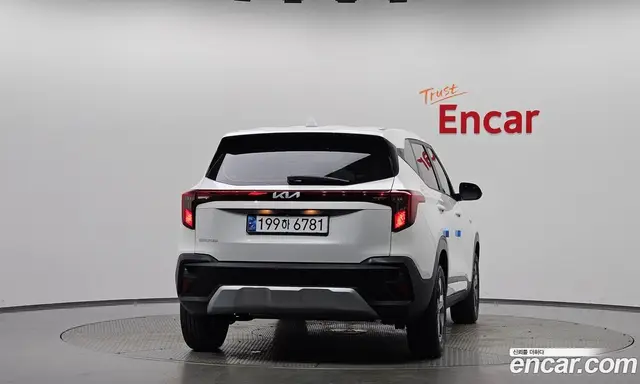 Kia Seltos 2024 1.6 автомат (гидро), миниатюра 3