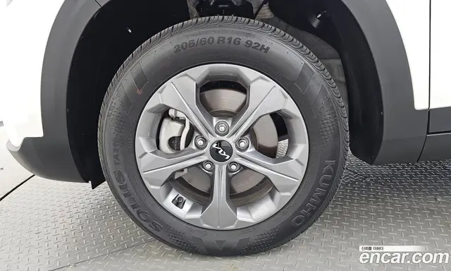 Kia Seltos 2024 1.6 автомат (гидро), миниатюра 4