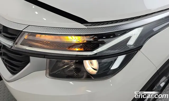 Kia Seltos 2024 1.6 автомат (гидро), миниатюра 7