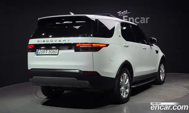 Land Rover Discovery 2019 2.0 автомат (гидро), миниатюра 2