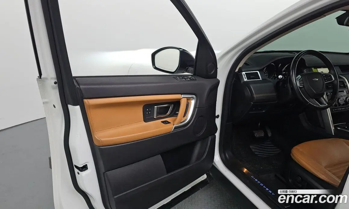 Land Rover Discovery Sport 2018 2.0 автомат (гидро), фото 14
