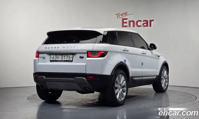 Land Rover Range Rover Evoque 2016 2.0 автомат (гидро), миниатюра 2