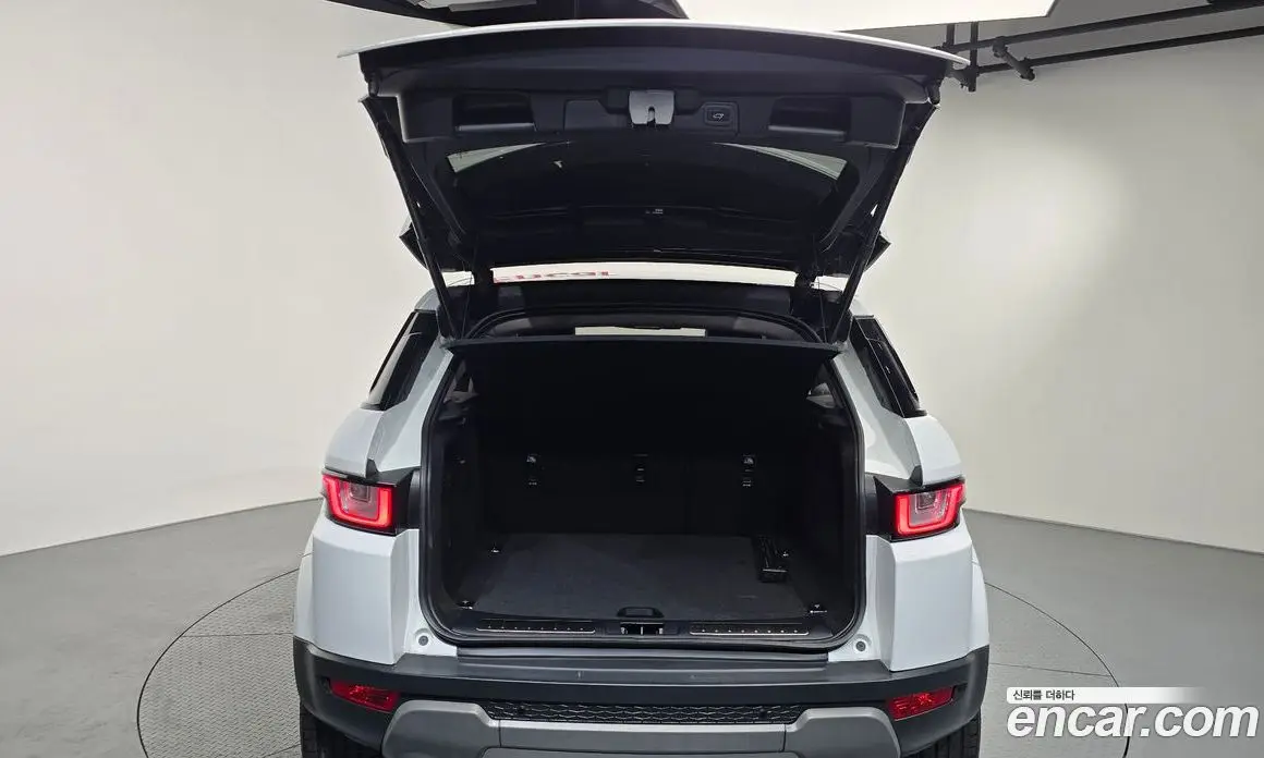 Land Rover Range Rover Evoque 2016 2.0 автомат (гидро), фото 20