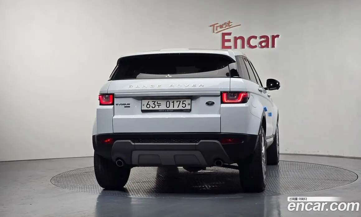 Land Rover Range Rover Evoque 2016 2.0 автомат (гидро), фото 4