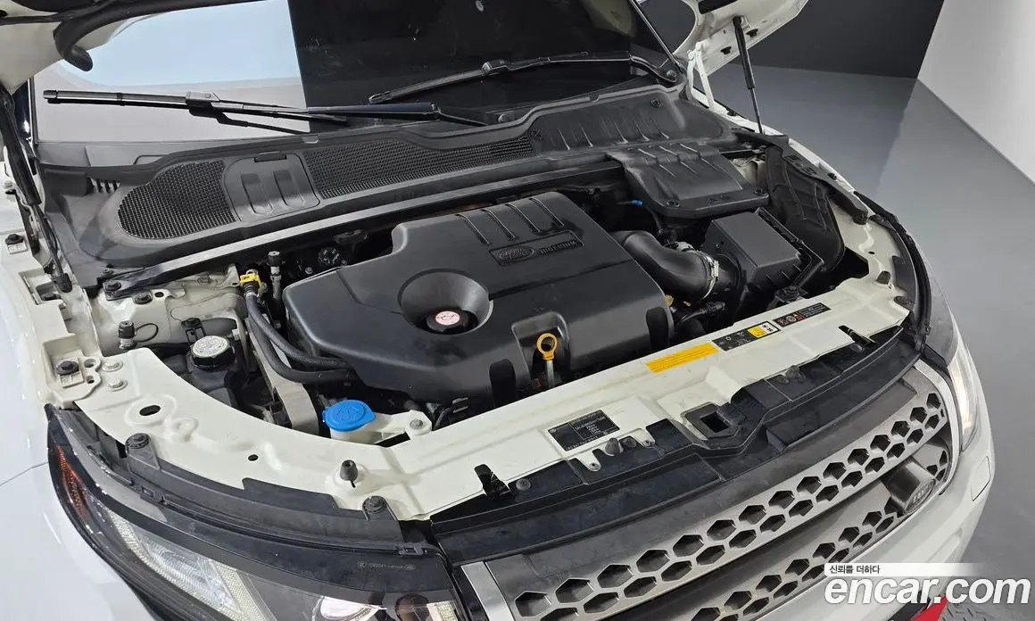 Land Rover Range Rover Evoque 2016 2.0 автомат (гидро), фото 6