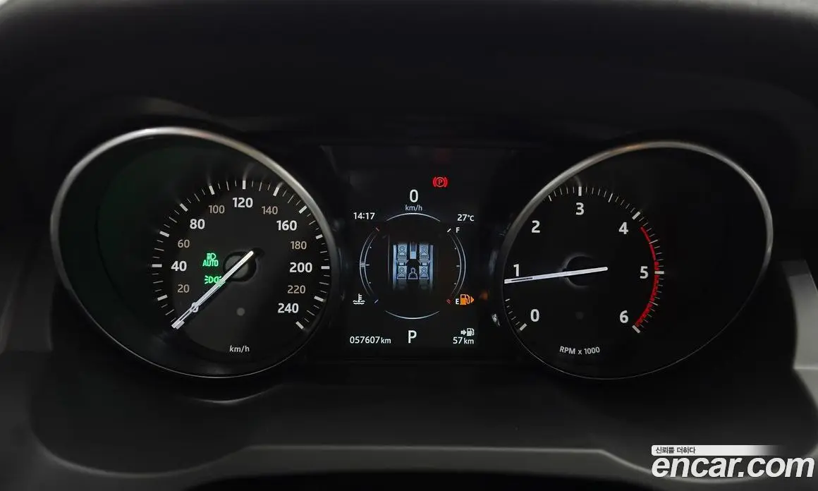 Land Rover Range Rover Evoque 2016 2.0 автомат (гидро), фото 8