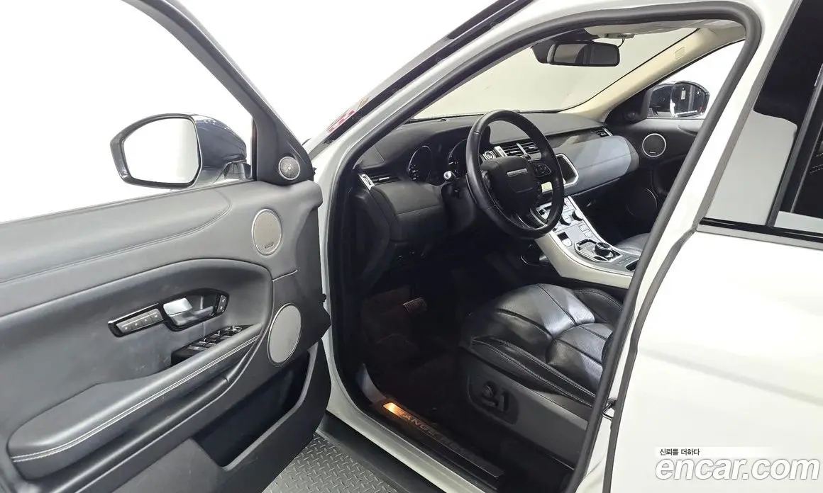 Land Rover Range Rover Evoque 2016 2.0 автомат (гидро), фото 10