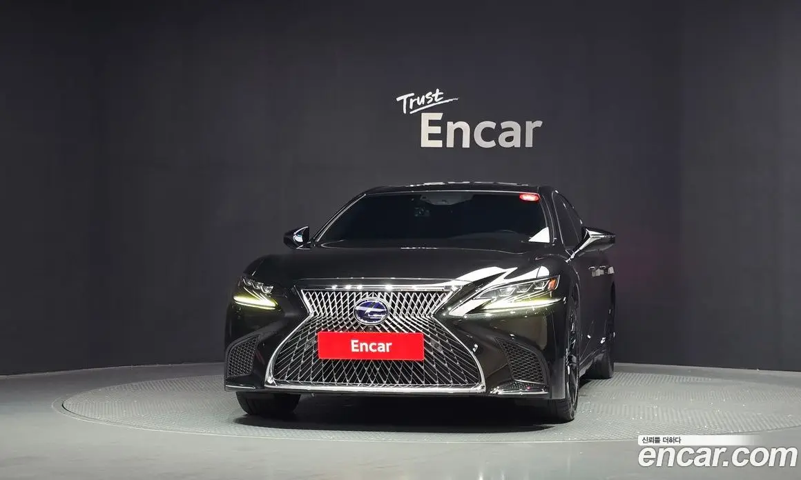 Lexus LS 2018 3.5 автомат (гидро), фото 3 Lexus LS 2018 3.5 автомат (гидро), фото 3