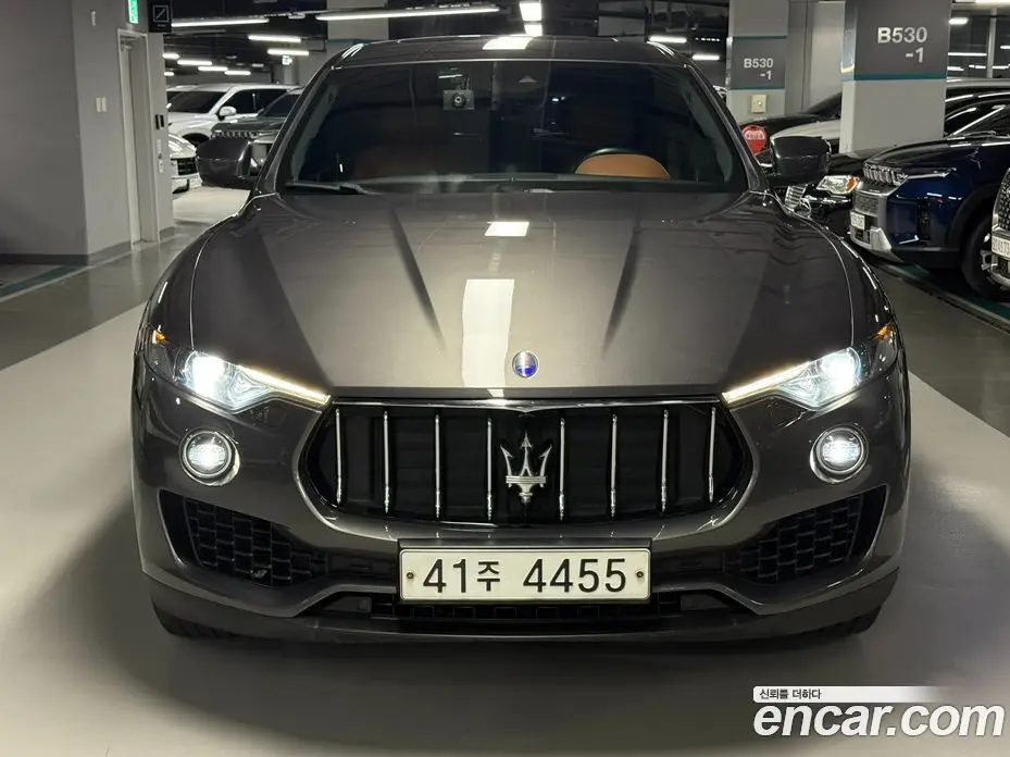 Maserati Levante 2016 3.0 автомат (гидро), фото 1 Maserati Levante 2016 3.0 автомат (гидро), фото 1