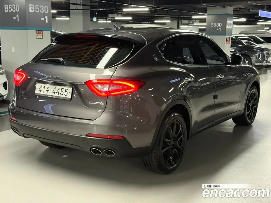Maserati Levante 2016 3.0 автомат (гидро), фото 4 Maserati Levante 2016 3.0 автомат (гидро), фото 4