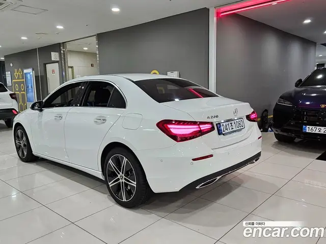 Mercedes-Benz A-Class 2024 2.0 гидро, миниатюра 2