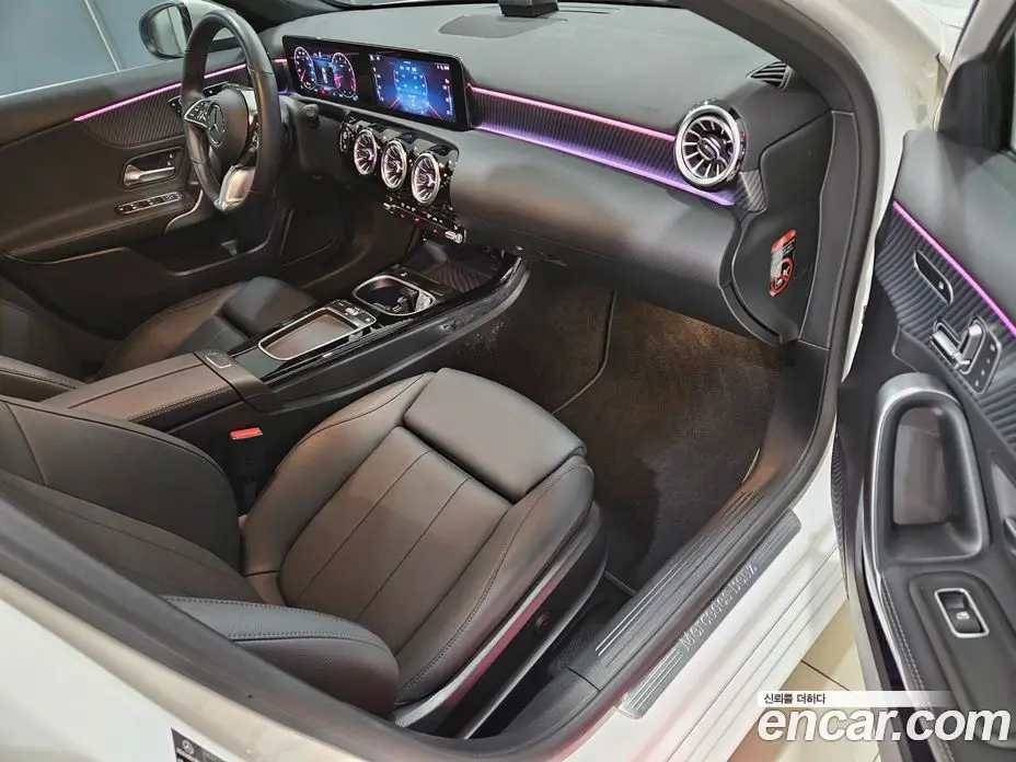 Mercedes-Benz A-Class 2024 2.0 гидро, фото 13