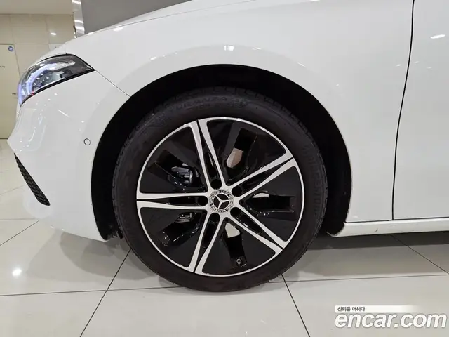 Mercedes-Benz A-Class 2024 2.0 гидро, миниатюра 5