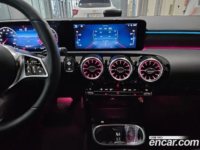 Mercedes-Benz A-Class 2024 2.0 гидро, миниатюра 9