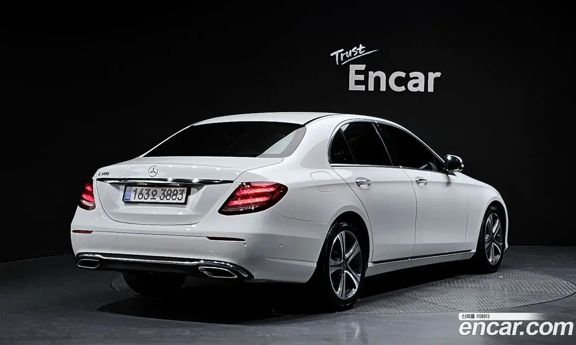 Mercedes-Benz E-Class 2017 2.0 гидро, фото 2 Mercedes-Benz E-Class 2017 2.0 гидро, фото 2