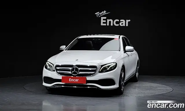 Mercedes-Benz E-Class 2017 2.0 гидро, миниатюра 3 Mercedes-Benz E-Class 2017 2.0 гидро, миниатюра 3