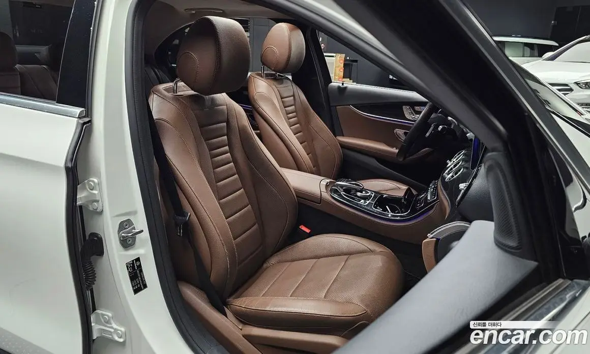 Mercedes-Benz E-Class 2017 2.0 гидро, фото 10 Mercedes-Benz E-Class 2017 2.0 гидро, фото 10