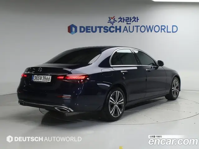 Mercedes-Benz E-Class 2020 2.0 автомат (гидро), миниатюра 2